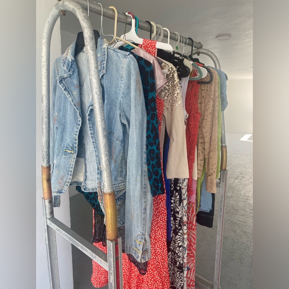 Clothing & Jewelry